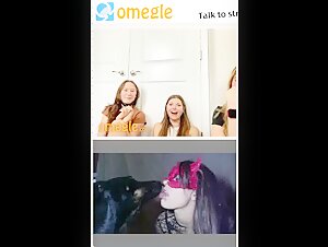 Blonde women react to dog kissing (omegle)